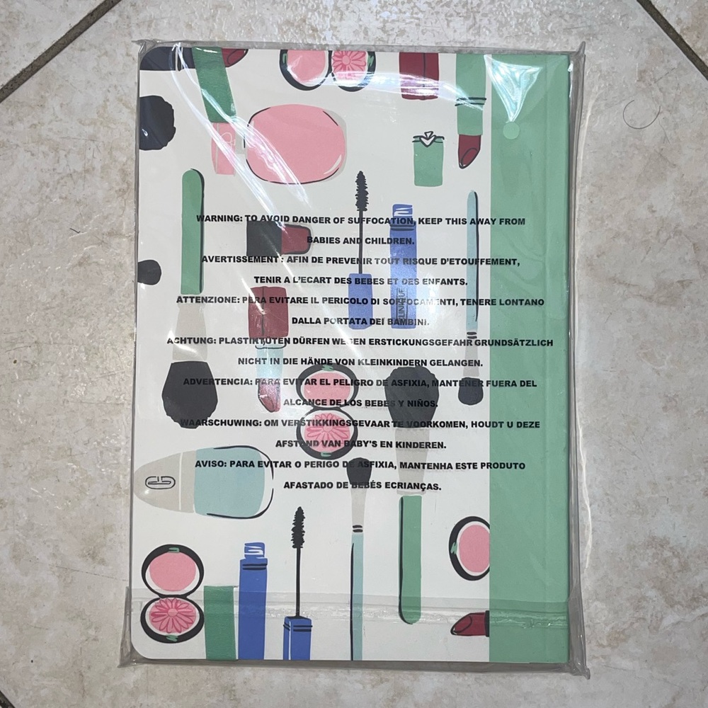 Limited Edition Clinique x Kate Spade Journal - Picture 2 of 4